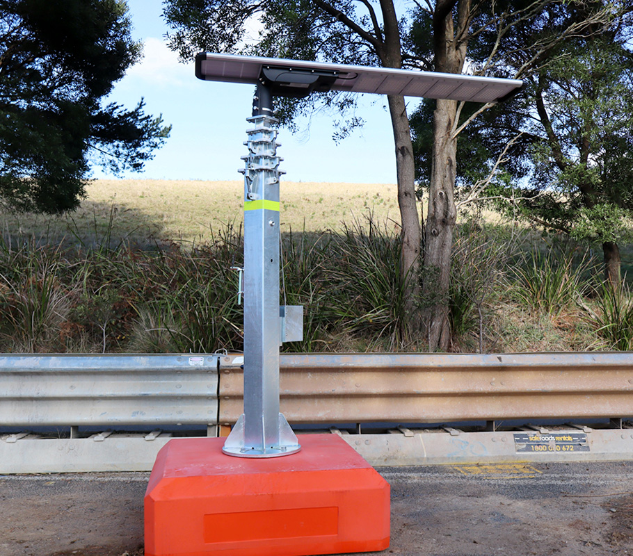 Blade Solar Light – Telescopic Pole