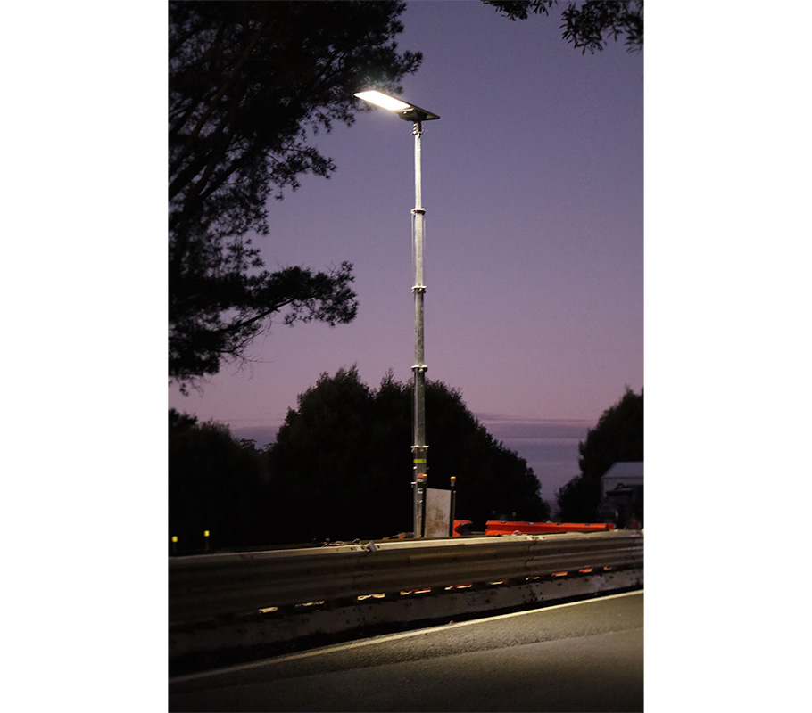 Blade Solar Light – Telescopic Pole